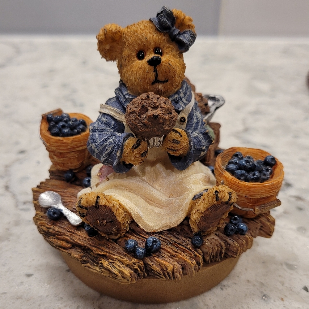 Boyds Bear candle topper